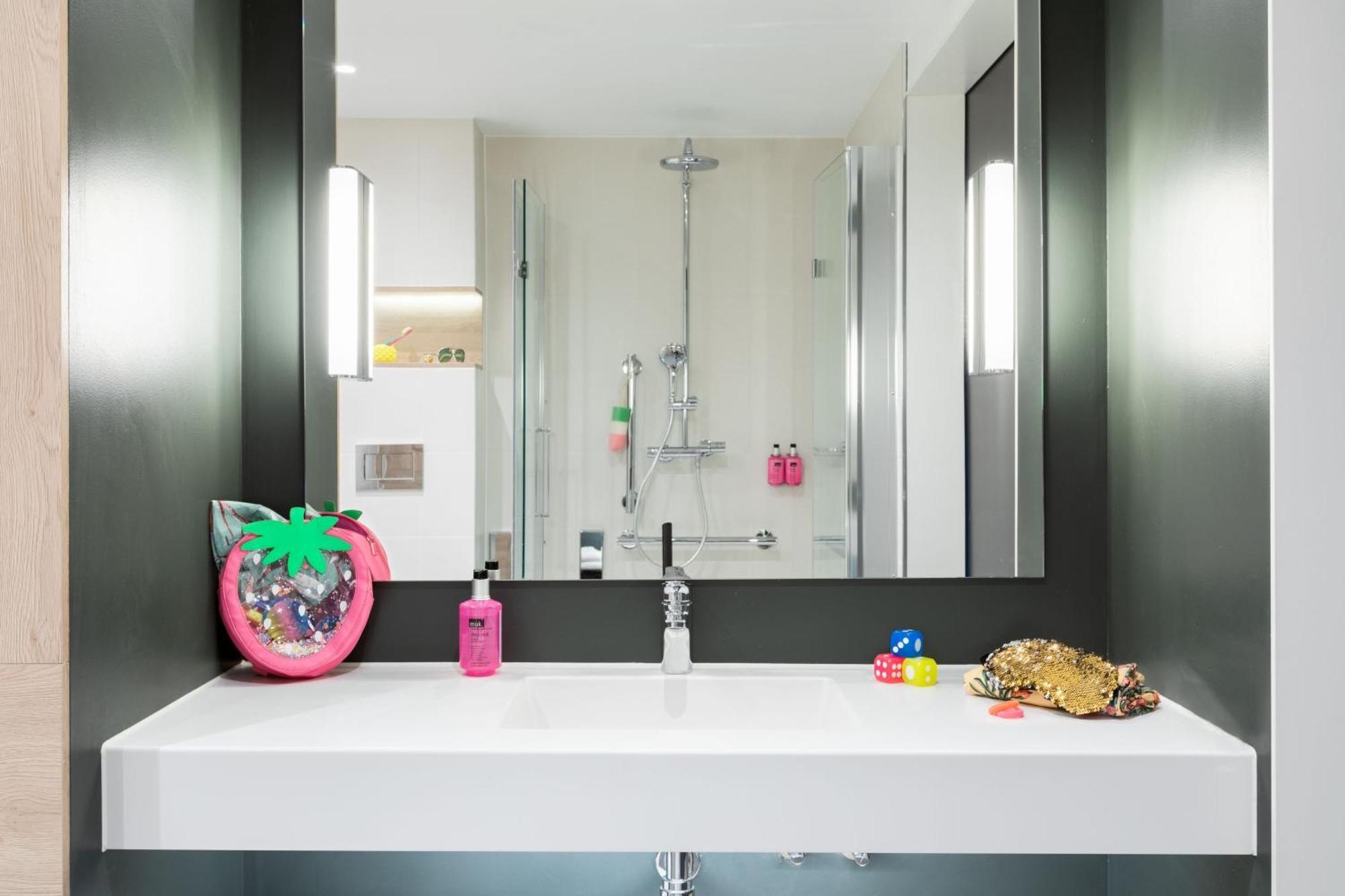 Moxy Dortmund City Ngoại thất bức ảnh